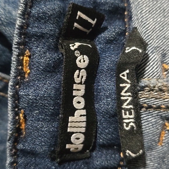 Shorts - Picture 3 of 3